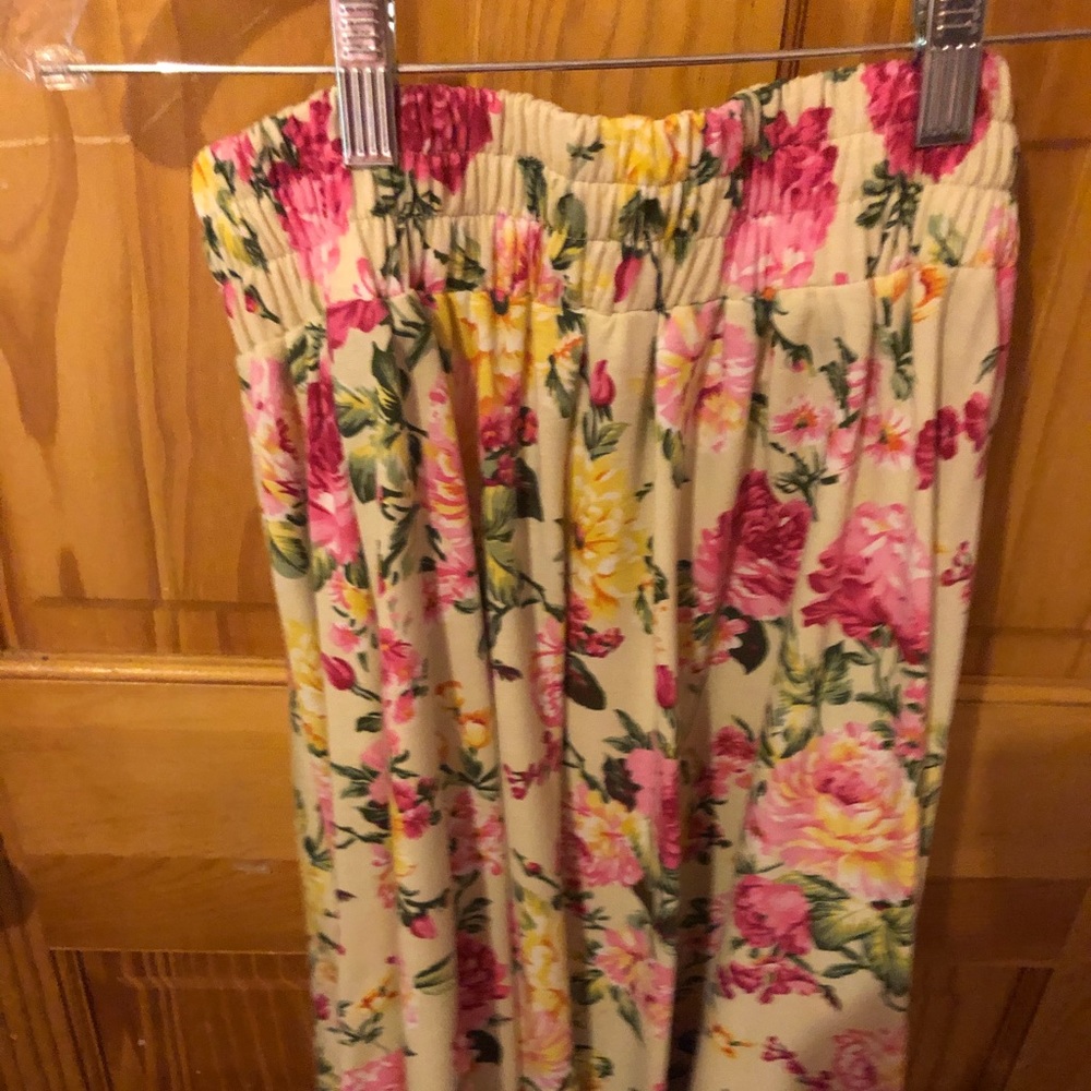 Floral mid calf skirt size M
